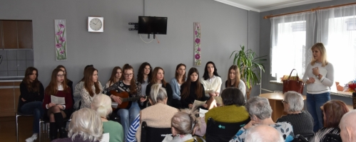 5 kwietnia 2023 - koncert pieśni pasyjnych i wielkanocnych w wykonaniu uczennic z I LO Collegium Gostomianum w Sandomierzu